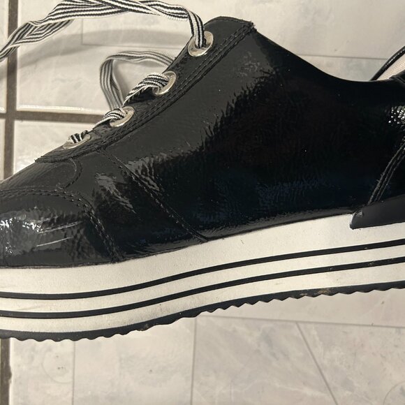 Used Remonte Sneakers US9 - Picture 6 of 7